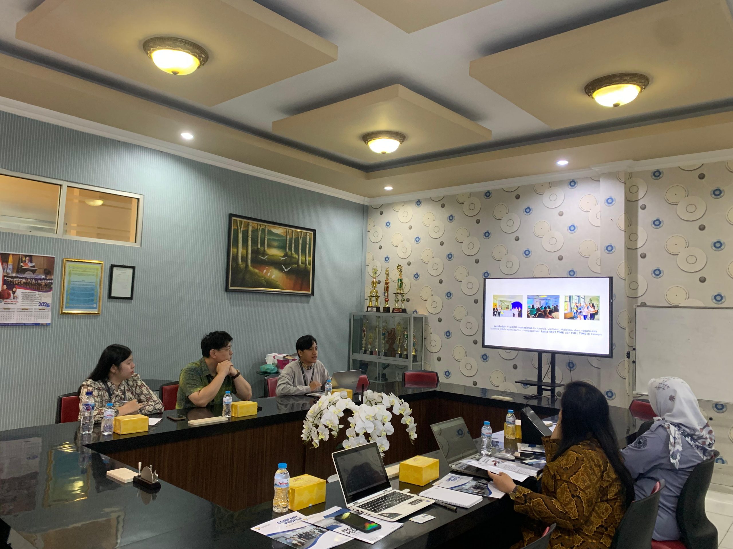 Perluas Peluang Global, Politeknik Indonusa Terima Kunjungan dari Taiwan Perluas Peluang Global, Politeknik Indonusa Terima Kunjungan dari Taiwan