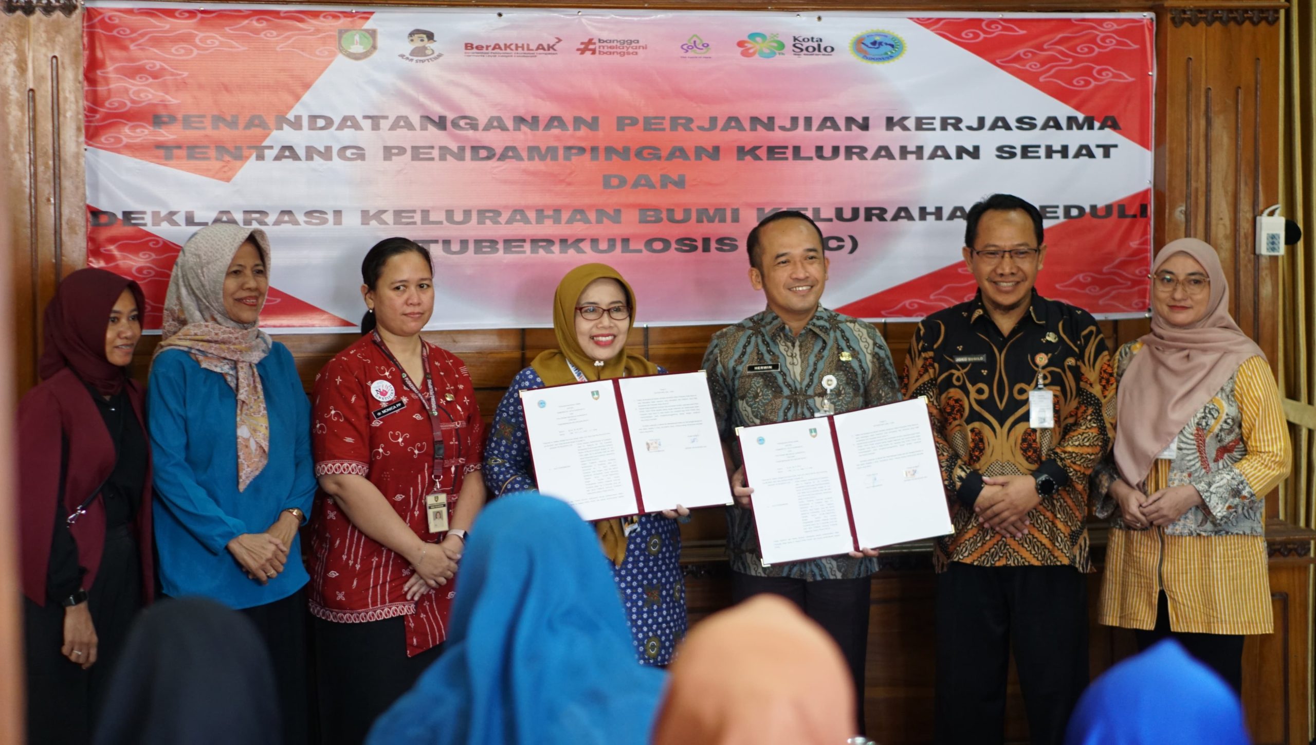 Deklarasi Kelurahan Peduli TBC Sinergi Politeknik Indonusa dan Kelurahan Bumi Wujudkan Masyarakat Sehat Deklarasi Kelurahan Peduli TBC Sinergi Politeknik Indonusa dan Kelurahan Bumi Wujudkan Masyarakat Sehat