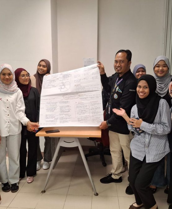 Farmasi INDONUSA Perkuat Kolaborasi Internasional Melalui Benchmarking ke Fakultas Farmasi UiTM Malaysia